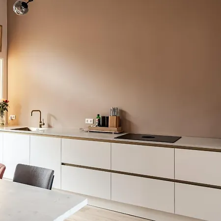 Sfeervolle Woning In Centrum Van Appartamento